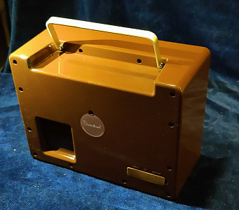 Портативная аудиосистема Tivoli SongBook. Цвет: Кремовый/Коричневый [Cream/Brown]